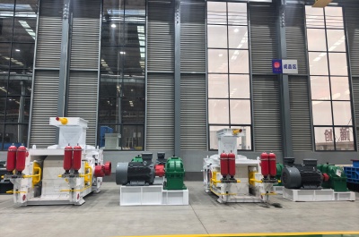 �׿�β���ѹ��ĥ��